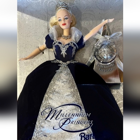 2000 Special Edition Millennium Princess (Blonde) - Picture 2 of 2